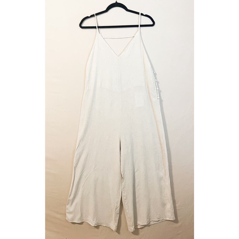 NWT Audrey 3 + 1 Wide Leg cream Romper. Spaghetti straps. Size Small.